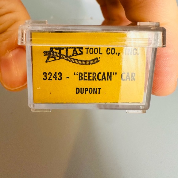 ATLAS N DUPONT DU PONT BUDIUM 62679 BEER CAN TANK CAR W/ ACCUMATE COUPLERS 3243 - Picture 3 of 4